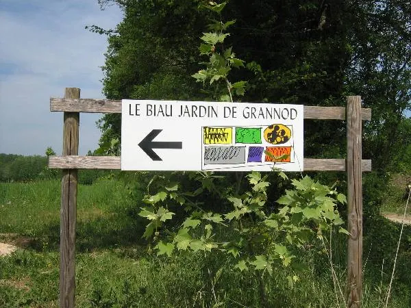 /membres/images/83700288762628507/pour_nous_la_bio/panneau_entree200.webp