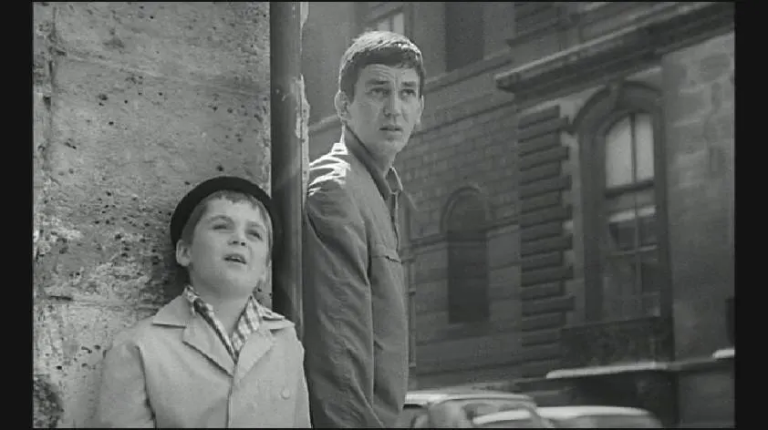 Bébert et l'omnibus. guet. Yves Robert 1963